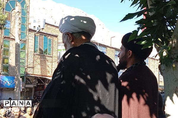 مراسم معنوی گل‌زنی در بن
