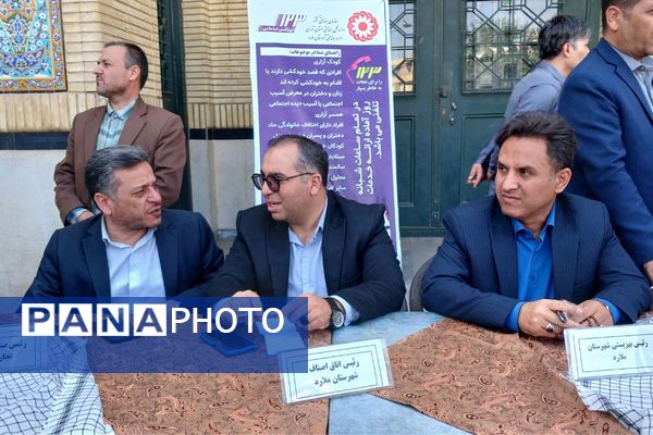 پاسخگویی و رفع مشکلات مردمی توسط مسئولان آموزش و پرورش در میز خدمت نماز جمعه