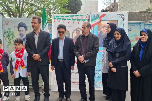 طنینِ «نهالِ امید» در دبستان ملاصدرا؛ تجدید میثاق با رهبر شهید و شهدای دانش‌آموز