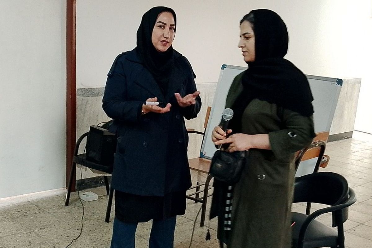 همایش آموزش خانواده در آموزشگاه جدلی ناحیه دو شهرری 