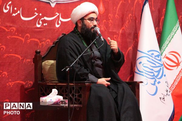 معصومیت در آغوش عزای کربلا