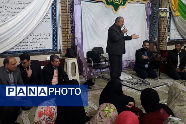 دیدار مسئولان با دانش‌آموزان معتکف ناحیه یک شهرری