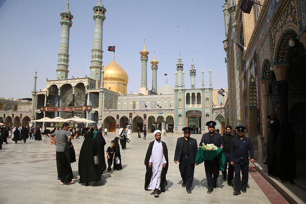عطرافشانی مزار شهید آیت الله «شیخ فضل الله نوری»