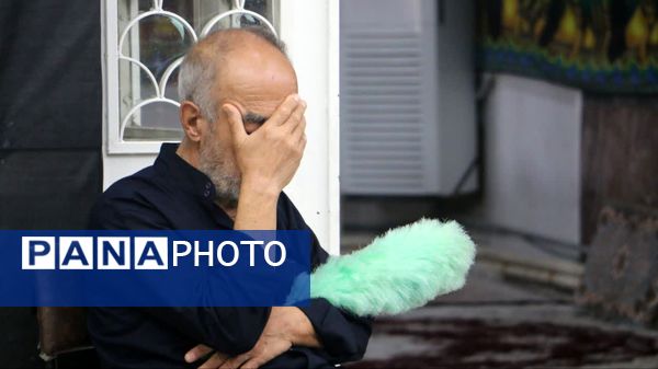 آیین غباروبی و عطرافشانی ضریح مطهر آستان مقدس امامزاده بی‌بی سکینه