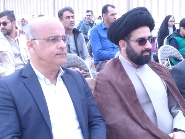 پویش مردمی درخت یادگار در یزد 