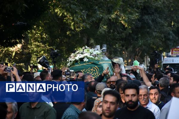 مراسم تشییع پیکر استاد فرشچیان