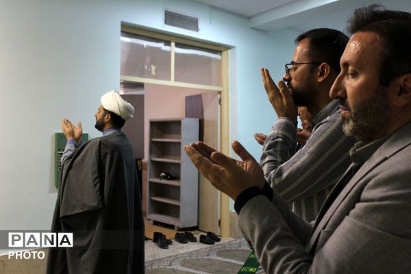 شب‌های دبیرستان  نسیبه در رمضان؛ تلفیق نور قرآن و شور افطاری