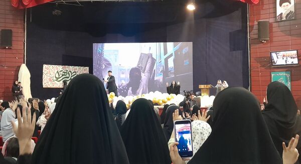 همایش مادر و دختری در ناحیه ۲ 