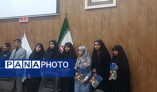 مراسم تجلیل از برگزیدگان استانی مسابقات قرآنی نیشابور