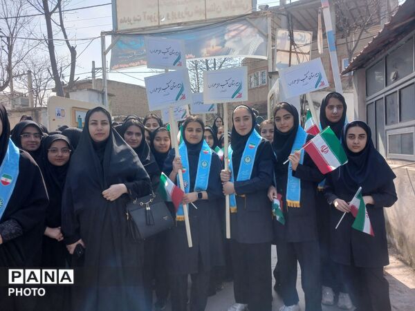 اجتماع پرشور فرهنگیان و دانش آموزان گالیکش