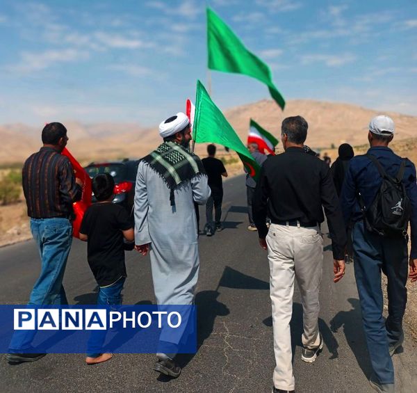 خروش مردم در پیاده‌روی جاماندگان اربعین سمیرم