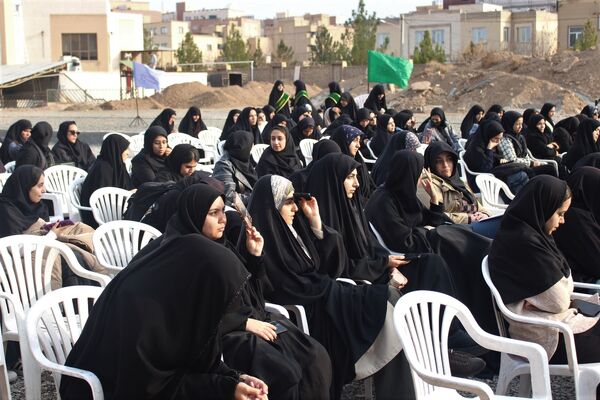 مراسم دومین سالگرد خاکسپاری شهید گمنام آموزشکده فنی دختران قم