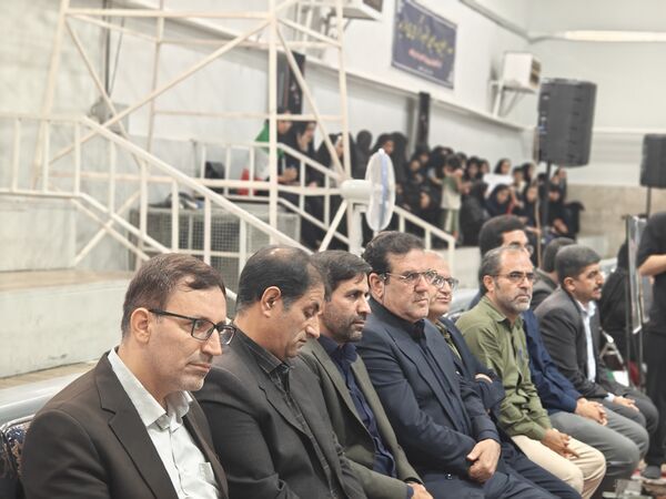 وداع دانش‌آموزان کرمانشاهی با رهبر شهید امت