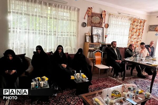 آیین تقدیر از اعضای ستاد نماز جمعه فیروزکوه با حضور مدیر دفتر نمایندگی شورای سیاست‌گذاری ائمه جمعه استان تهران