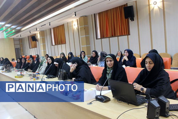 تجلیل از برترین‌های تدریس و یادگیری در جشن نوآوری و خلاقیت در آموزش