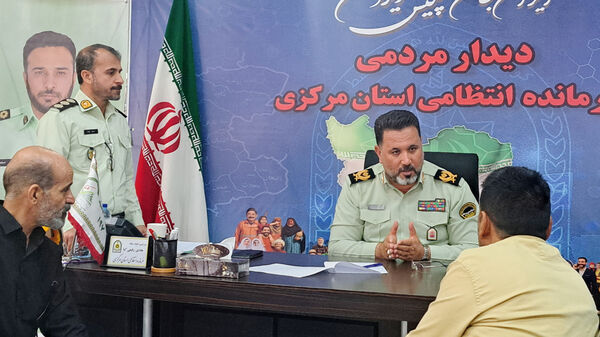 میز خدمت فرماندهی انتظامی استان مرکزی؛ پل ارتباطی بین مردم و پلیس در هفته انتظامی