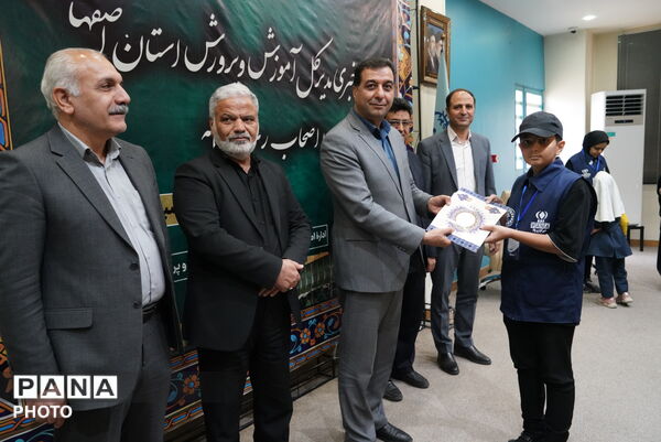 نشست خبری مدیرکل آموزش‌وپرورش استان با اصحاب رسانه 