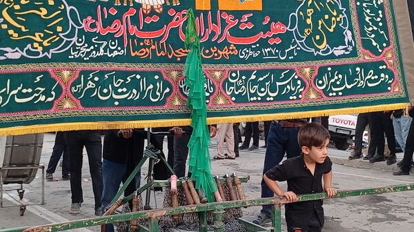 عزاداری کودکان به عشق امام حسین (ع) 