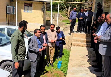 نهال امید به یاد دانش‌آموزان میناب در میانکوه 