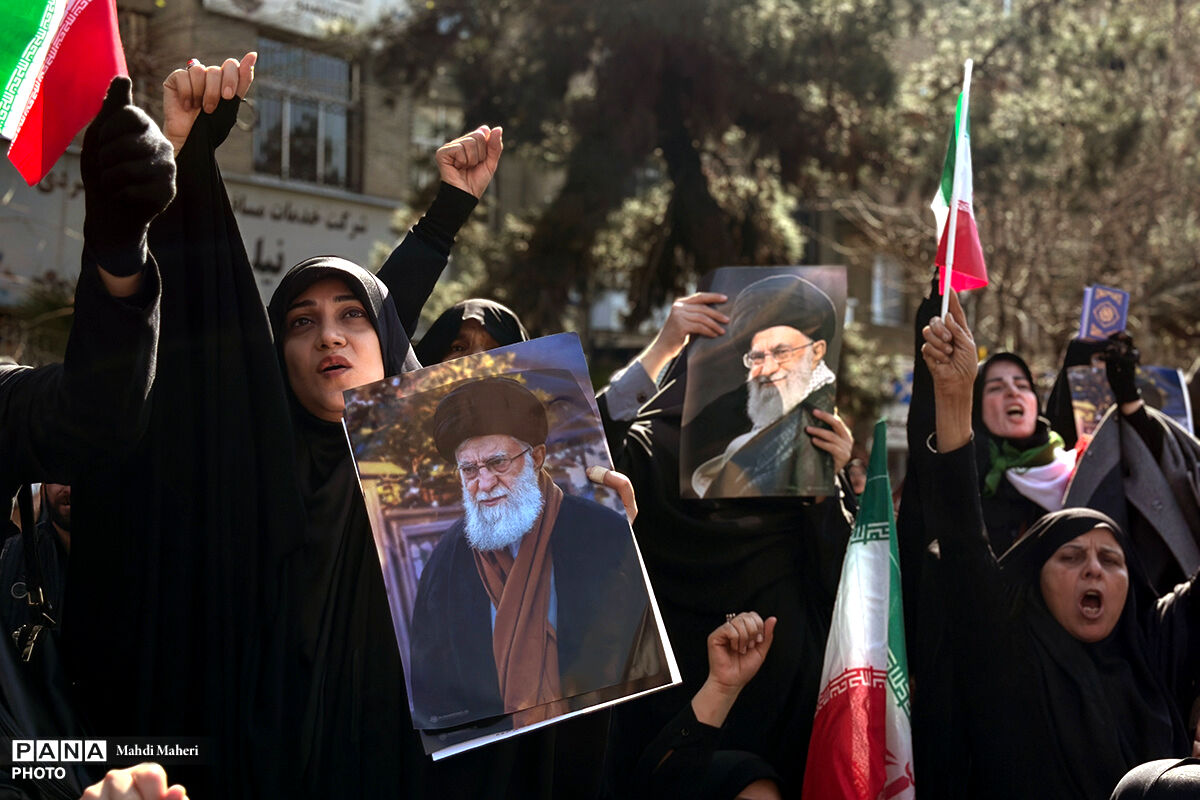 راهپیمایی اقتدار بعد از نماز جمعه - مصلای تهران -2