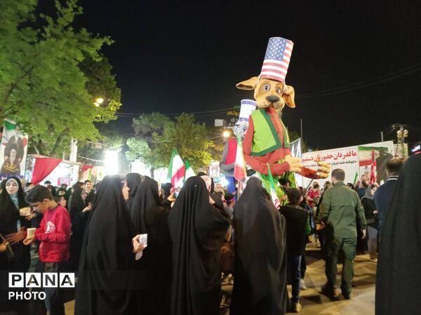اجتماعات شبانه مردم بجنوردی؛ شب‌های پرشور در مرکز خراسان‌شمالی