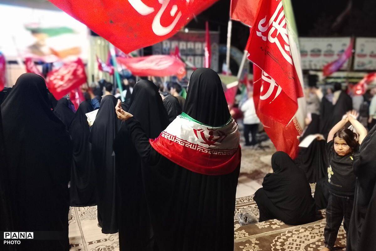 تجمع پرشور مردم در میدان معلم شهید امام خامنه‌ای