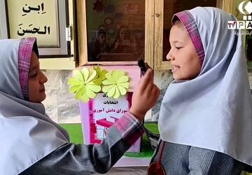 برگزاری انتخابات شورای دانش‌آموزی دبستان الهام یک مشهد
