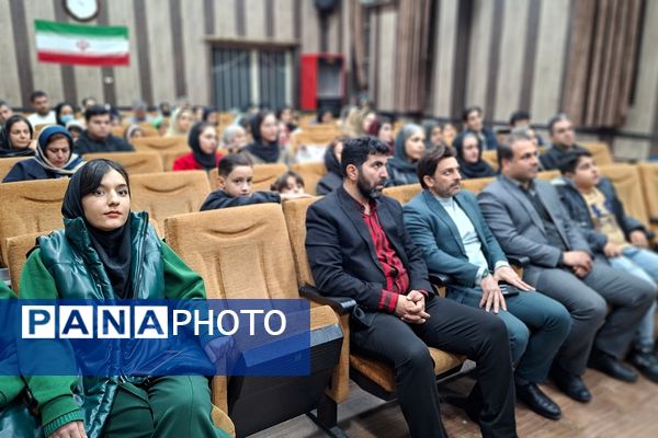 یلدا با نخستین جشنواره‌ هنرهای آوایی کانون ملائک در قرچک