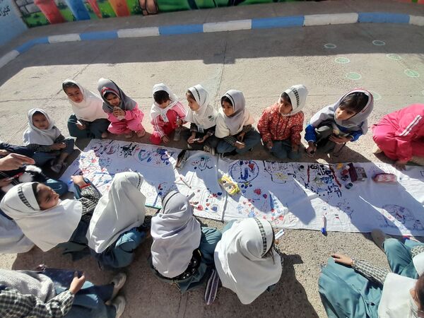 پویش کشوری پرسش مهر ریاست جمهوری، در دبستان حضرت آسیه