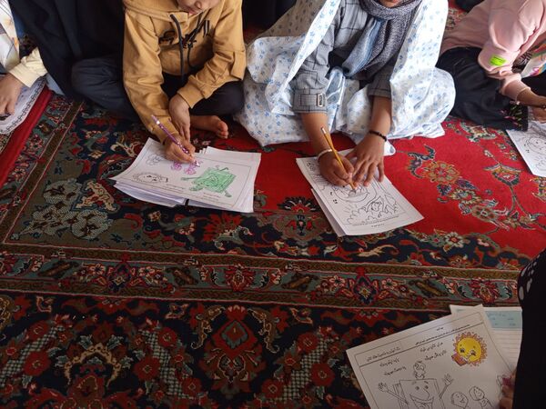 برپایی غرفه کودک در حاشیه نماز جمعه شهرستان کاشمر