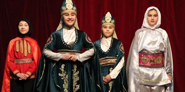 حضور نماینده استان در مرحله کشوری چهارمین جشنواره ملی تئاتر درسی در میناب