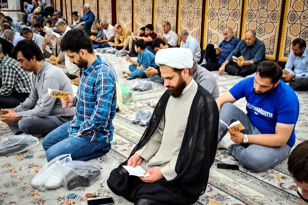 برگزاری مراسم پرفیض دعای عرفه در مصلی باقرشهر 