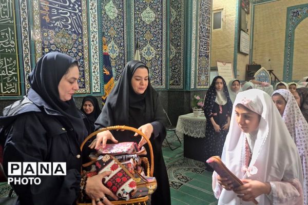 برگزاری اجلاس نماز در مسجد صاحب‌الزمان(عج) شهرک کاووسیه