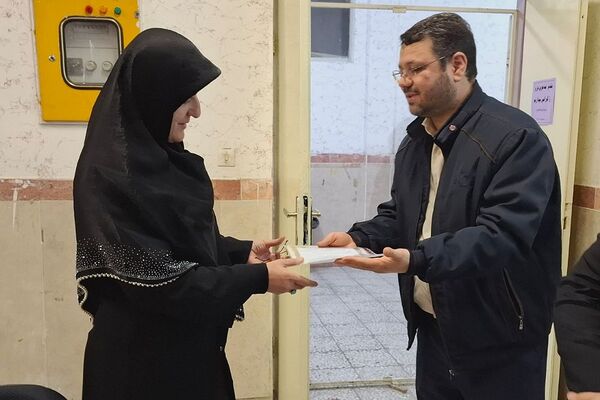 جلسه شورای دبیران در مدرسه جوادالائمه بهارستان ۲