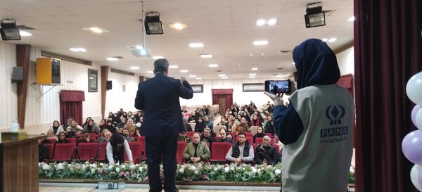 جلسه آموزش خانواده ویژه اولیا دانش‌آموزان دبیرستان کوثر فرهنگیان