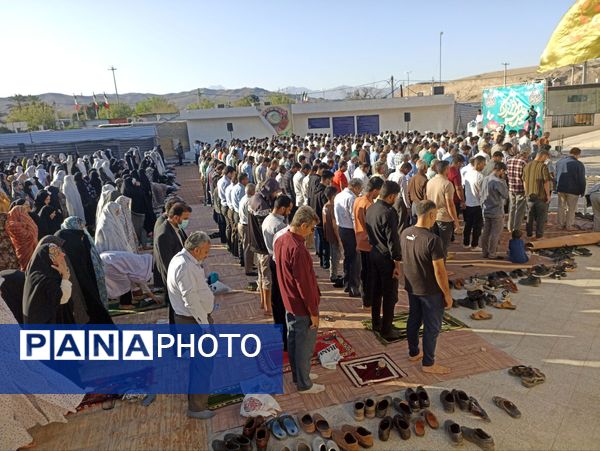 برگزاری مراسم نماز عید سعید فطر در حاجی‌‌آباد