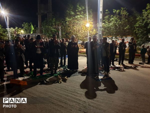 یکن‌آباد غرق در نور دعا؛ برگزاری مراسم نماز استغاثه به امام عصر(عج)