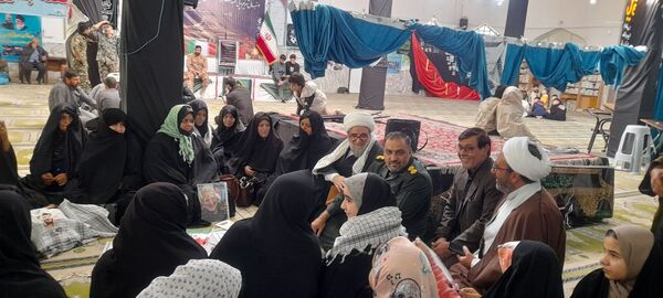 اجتماع بزرگ نوجوانان و جوانان بسیج در نماز جمعه