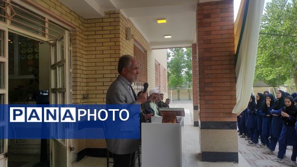 جشن سپاس معلم در دبیرستان قلم چی ۲