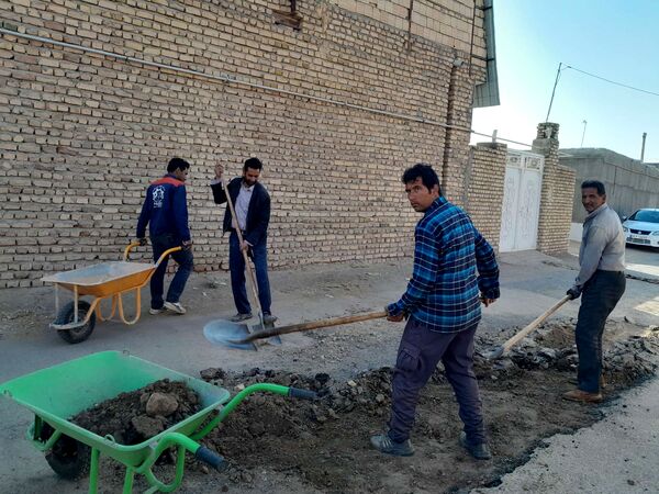 کوچه دبیرستان مادر مهربان نقاب سامان یافت