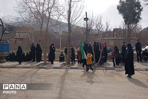 حضور گرم دانش آموزان و کودکان در اجتماع خودجوش شهر بار