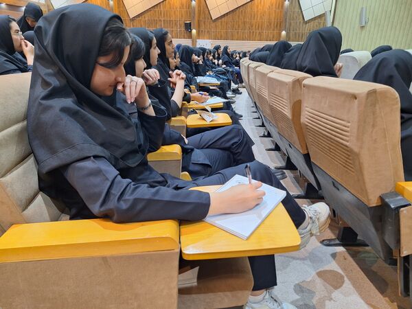 همایش آشنایی با مبانی هوش مصنوعی دانش‌آموزان شهرستان تربت حیدریه 