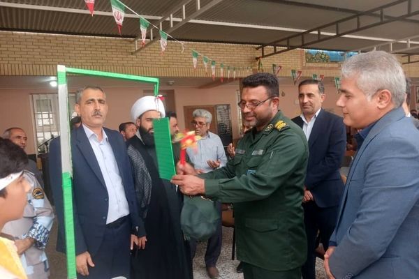 تجدید میثاق دانش‌آموزان سیریکی با آرمان‌های انقلاب در ۱۳ آبان 