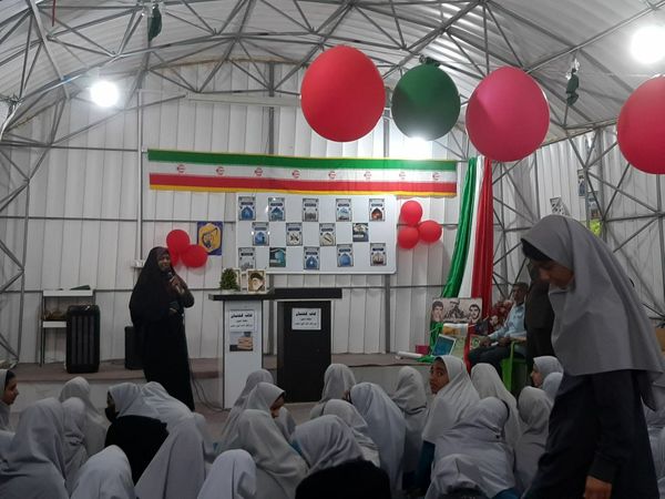 ترویج ارزش‌ها و مفاهیم اسلامی در دبیرستان شاهد شهید مصلحی میناب