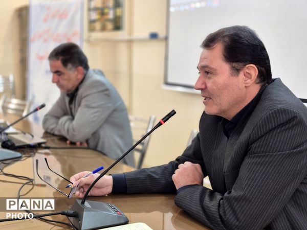 کارگاه آموزشی رابطین طرح ملی دانش‌آموزی نجات «دانا» در تویسرکان