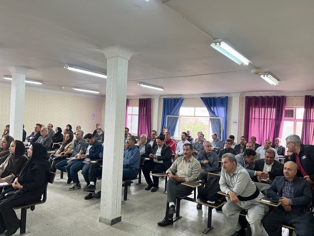 برگزاری انتخابات انجمن اولیا و مربیان در مدرسه وابسته به دانشگاه زانیاران کردستان