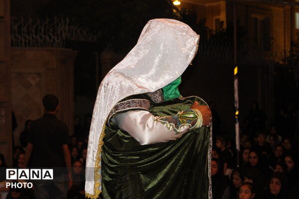 شکوه حماسه عاشورا در اجرای تئاتر شهادت حضرت امام حسین(ع) در نظرآباد