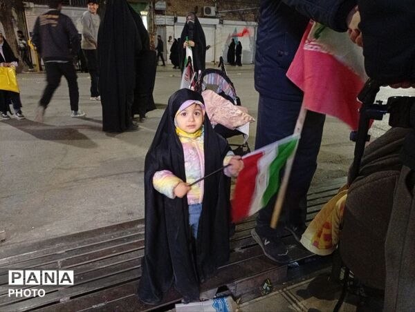 حضور پررنگ کودکان و نوجوان در تجمعات شبانه 