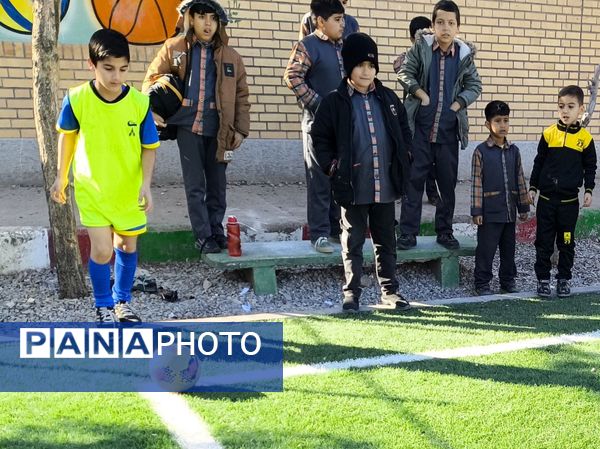 مسابقات فوتبال دبستان شهید پسندیده روستای فدافن شهرستان کاشمر 