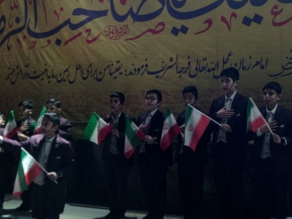 فریاد «الله‌اکبر» مردم در خیابان امام رضا(ع)؛ شبی پرشور در آستانه ۲۲ بهمن